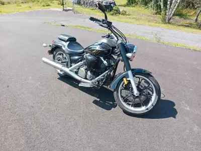 Yamaha V-star in great condition selling because I bought a bigger one. Rides amazing! 22200km Cobra...