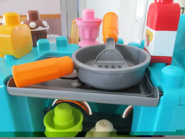 camion truc pour  manger(food) avec bloc?? in Kids in Laval / North Shore - Image 8