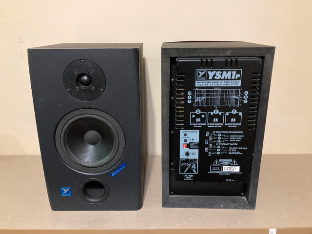 yorkville  YSM1P powered studio speakers dans Haut-parleurs  à Région de Mississauga/Peel