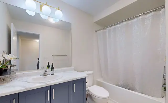 Room Rental in Room Rentals & Roommates in Oshawa / Durham Region - Image 12