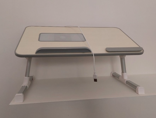 Adjustable laptop table with cooling fan in Laptop Accessories in Cambridge - Image 2
