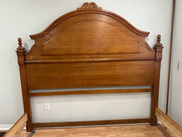 king bed frame- strong wood  in Beds & Mattresses in Mississauga / Peel Region - Image 4