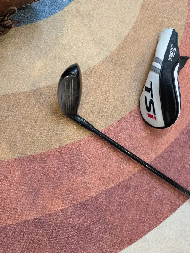 Titleist tsi2 hybrid 21° in Golf in Kitchener / Waterloo - Image 3