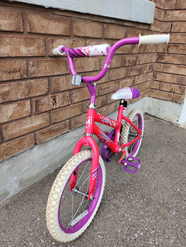 16 inch Girl's Bike with Training Wheels in Kids in Oshawa / Durham Region - Image 4