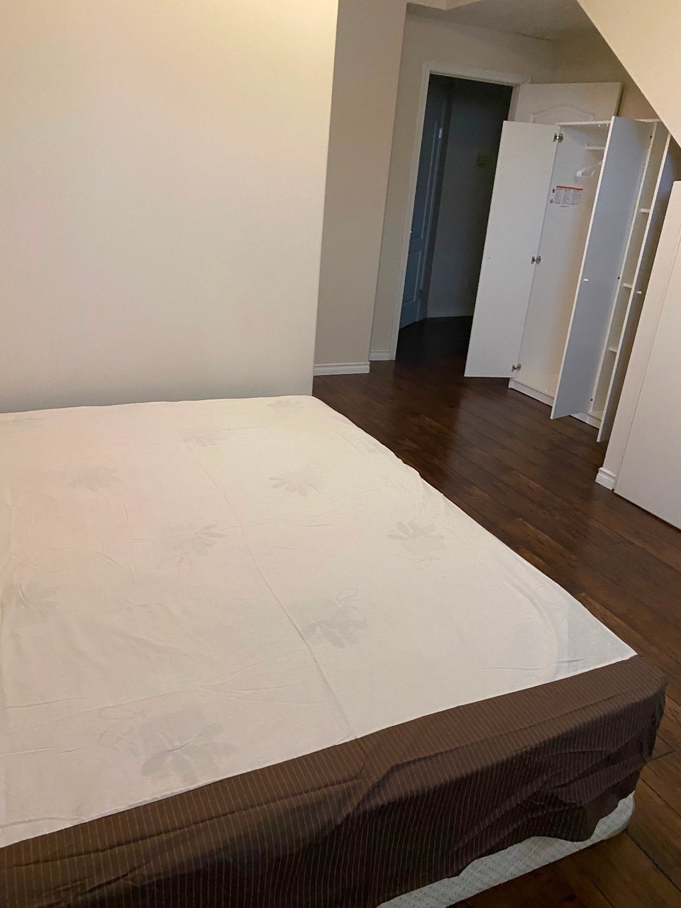 $900 A bedroom washroom kitchen to rent, Meadows, November 1 2