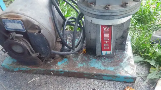 PAINT SPRAYERS   PLUS in Power Tools in Kamloops - Image 4