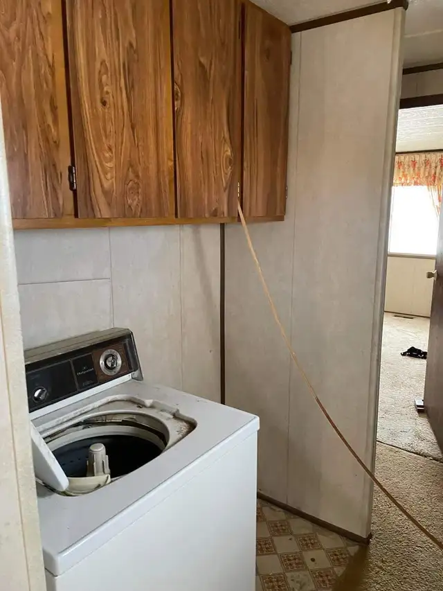 Mobile Home - To be Moved in Houses for Sale in Saskatoon - Image 4