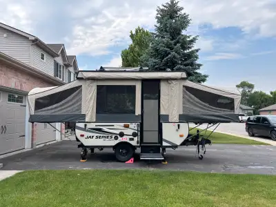 2016 Jayco Jay series 1007UD; updated interior cushions; comes with 2 indoor tables, AC works great,...