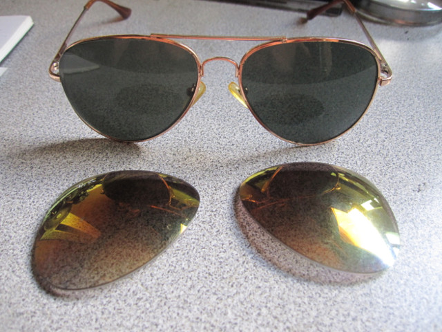 Ray Ban Aviator Sunglasses  RB 3026  Made in Italy Gold in Other in City of Toronto
