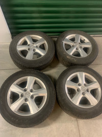 4 mags Mazda 3 15" pouces à vendre les pneus d’été 
