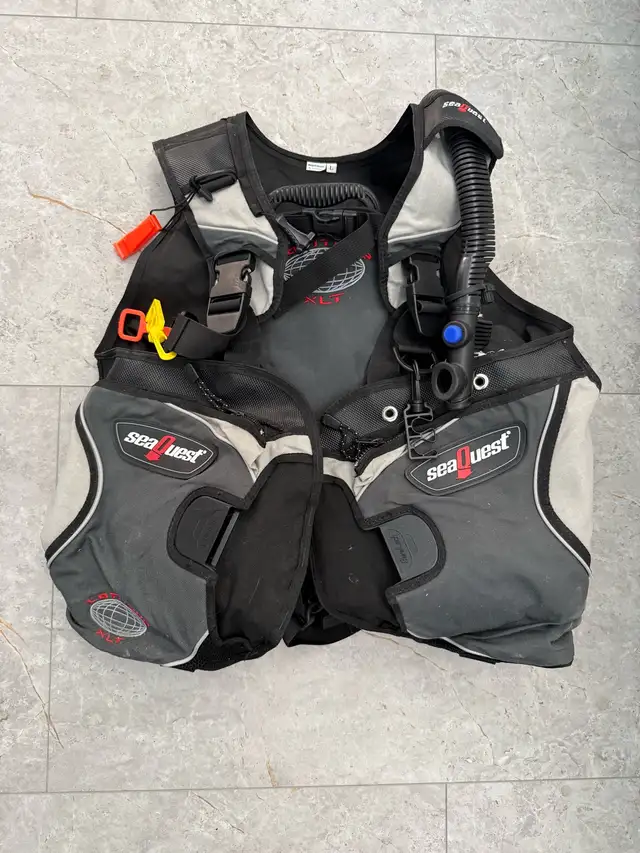 Seaquest Latitude XLT BCD with integrated weights (scuba diving) in Water Sports in Ottawa - Image 2