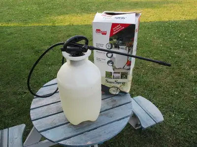 USED CHAPIN SURE SPRAY GARDEN SPRAYER-2 GALLON-ORIGINAL BOX, View more