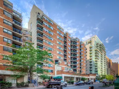 9XX- 80 St Patrick Street Toronto Condo Rental