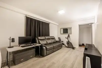 Newly Renovated 3½ Apartment in Lasalle – Perfect for a Couple