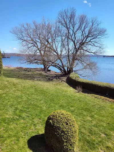 Appartement Accès sur le bord de l'eau appartement par du stationnement personnes prêt retraites et...