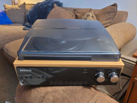 HOFEINZ Record Player with Bluetooth Output - Like New
