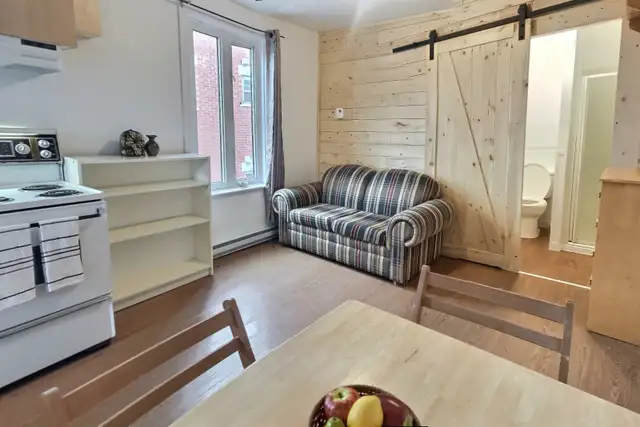 STUDIO - LIMOILOU - TOUT INCLUS ET MEUBLÉ