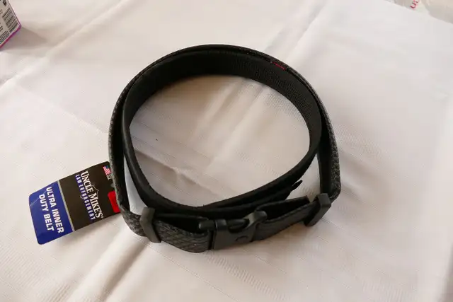 Brand New Deluxe Leather Duty Belt with Velcro Liner, Size Small