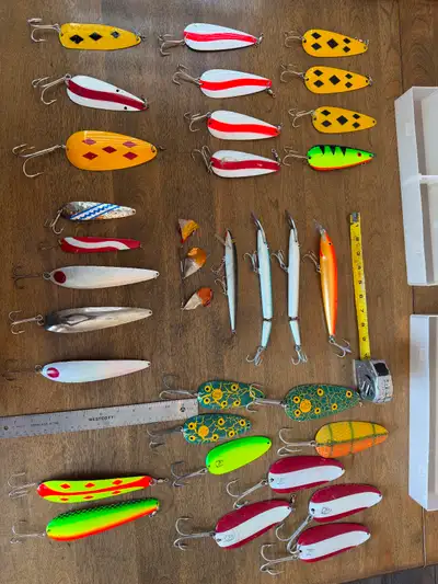 Fishing lures bundle, View more