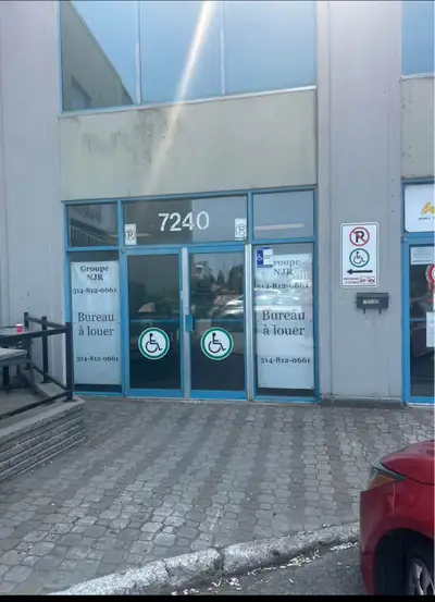 Office for rent 946 sq/f hydro included. Parking available.