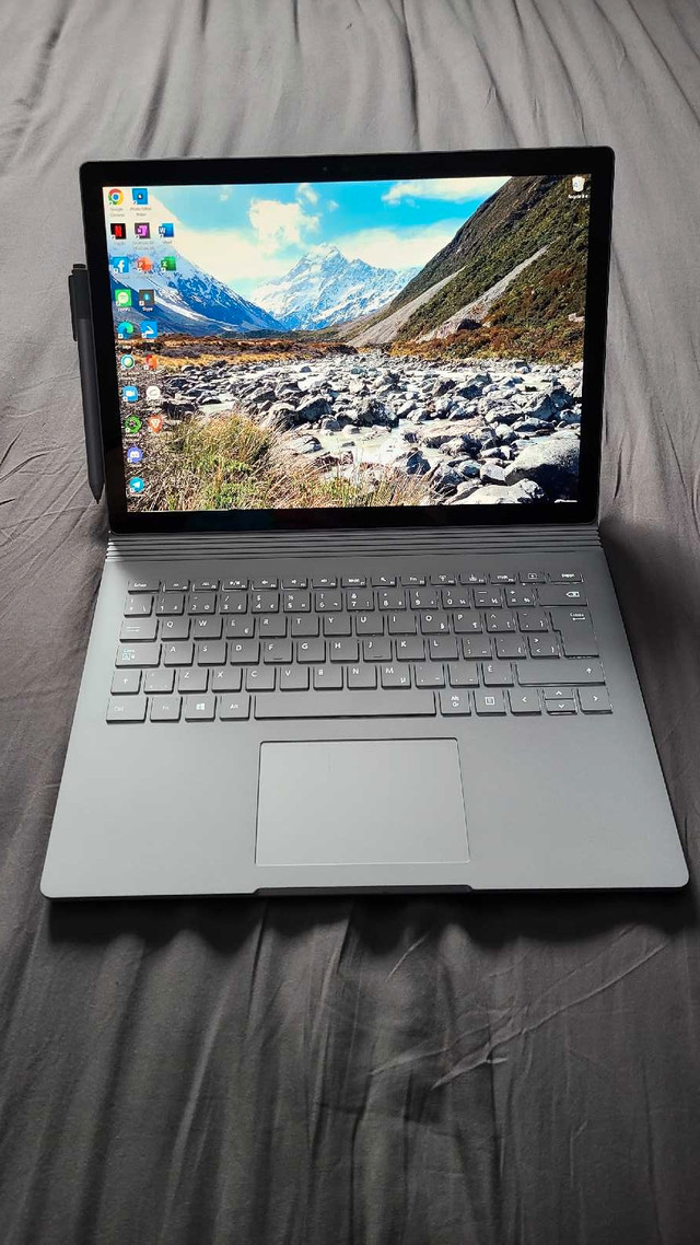 2019 Microsoft Surfacebook 13.5" touchscreen with smart pen in Laptops in Winnipeg
