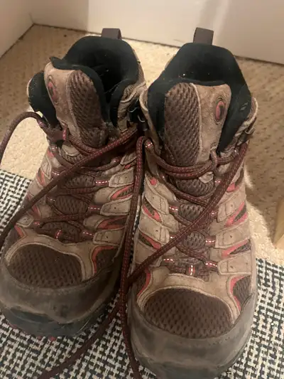 Merrell Women's Hiking Boots, Size 7, View more