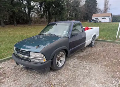 NEED GONE THIS WEEKEND 1998 350SBC S-10 350small block with a 3speed from a 1st gen camero on a full...