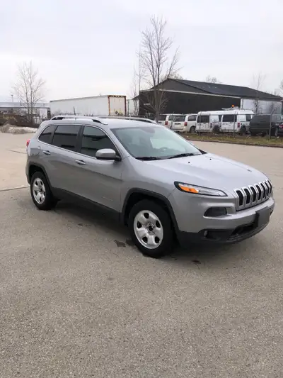 Silver 2016 Jeep Cherokee North 4WD • 260713KM • black leather seats • heated driver and passenger s...