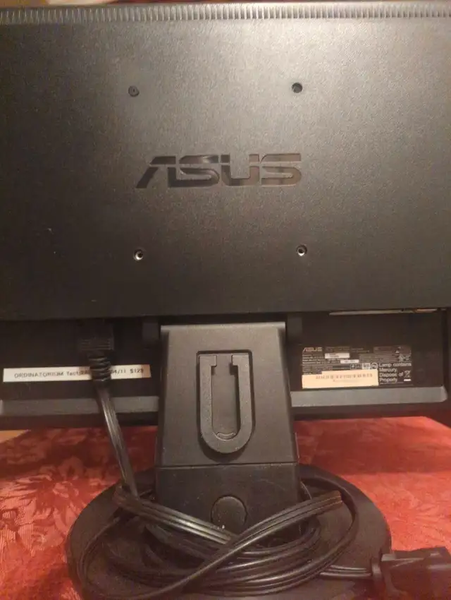 ASUS Monitor Écran in Desktop Computers in Longueuil / South Shore - Image 7