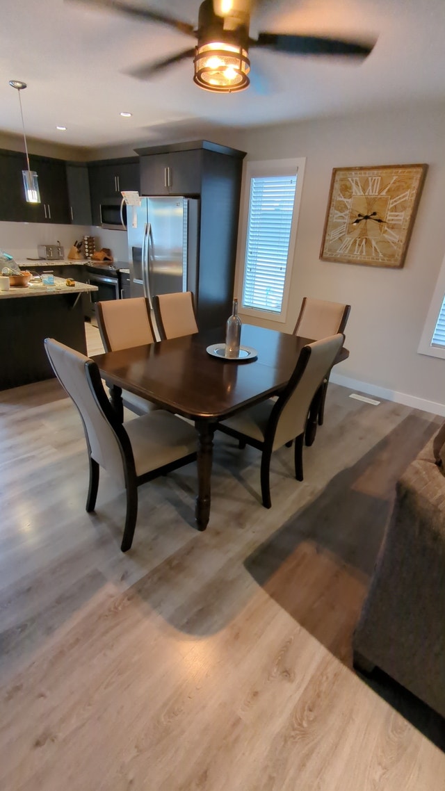 Dining table and chairs Dining Tables & Sets Edmonton Kijiji