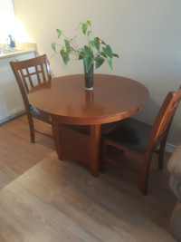 Wood Dining Room Table with Leaf and 4 Chairs - Like New