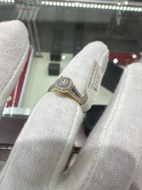Diamond centre stone halo ring