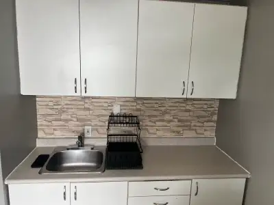 All inclusive one bedroom for rent in Oshawa for $1500 includes heat Hydro water Internet. Prime loc...