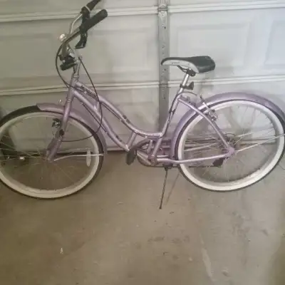 Mongoose 7 Speed Cruiser Bike, View more