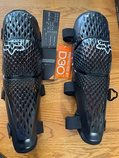 FOX Titan Pro D3O Motocross/Motorcycle/EUC Knee Guards, View more