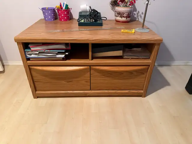 Solid wood tv stand in TV Tables & Entertainment Units in Winnipeg - Image 3