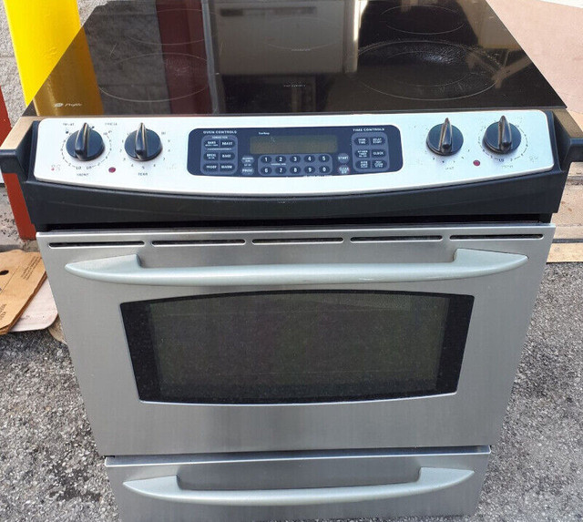 CUISINIERE VITROCERAMIQUE BLANC OU STAINLESS LIVRAISON INCLUSE dans Autre  à Ville de Montréal - Image 3