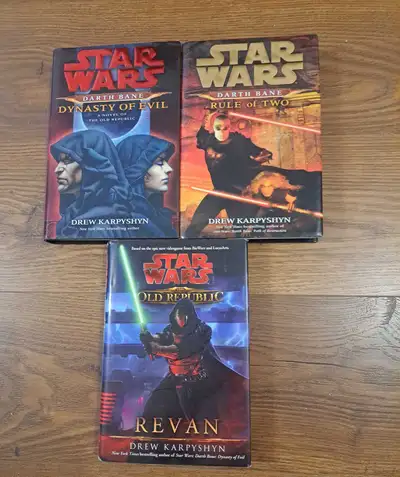 Romans Star Wars 1er Édition : Darth Bane Dynasty of Evil et Rule of two- 60$ pour les deux. Old Rep...