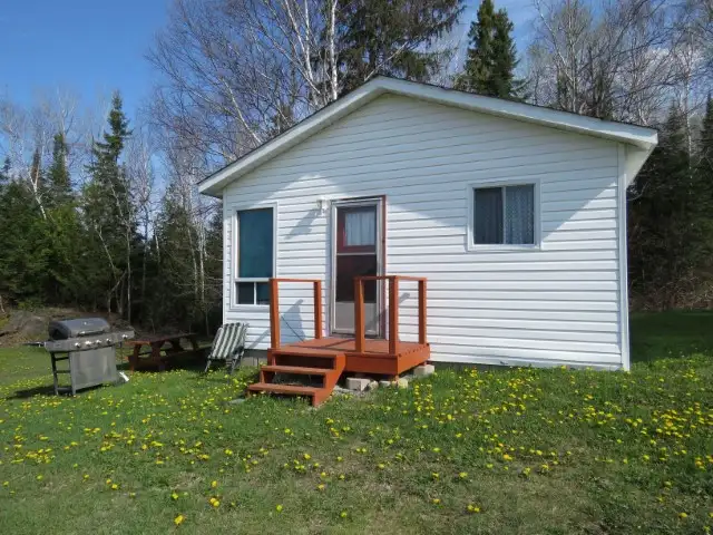 Fishing and Hunting Camp in Ontario in Canada - Image 4