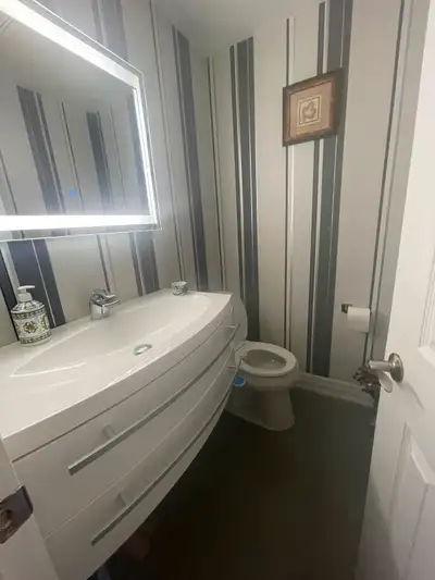 Rental each room av  3 bedrooms furnished working professional