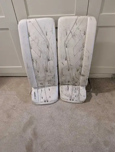 Bauer One.7 Goalie Pads Size 28+1, View more