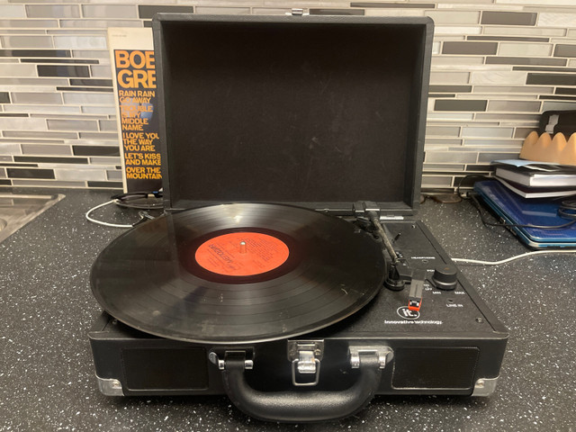 Innovative Technology Turntable in Stereo Systems & Home Theatre in Markham / York Region