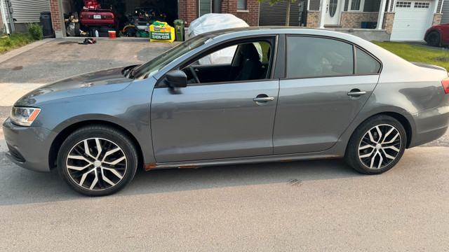2013 Volkswagen Jetta Manual, Price Negotiable in Cars & Trucks in Ottawa - Image 2