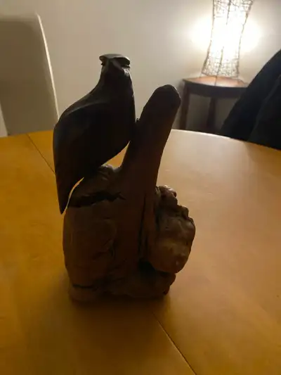 This is a very nice, used, Jon Bax wood carving from Tuscon Arizona. It is a beautiful art piece. Pl...