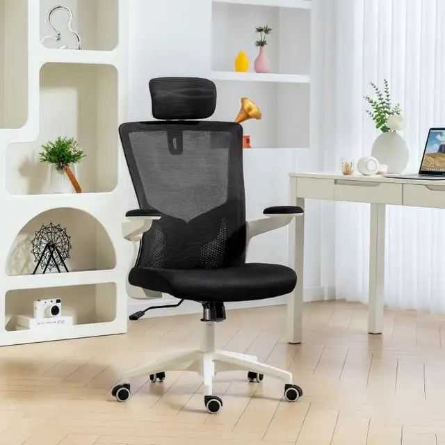Ergonomic Office Chair, Swivel Desk Chair with Adjustable Lumbar in Chairs & Recliners in Markham / York Region - Image 3