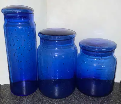 Contenants en verre bleu cobalt pour la cuisine, View more