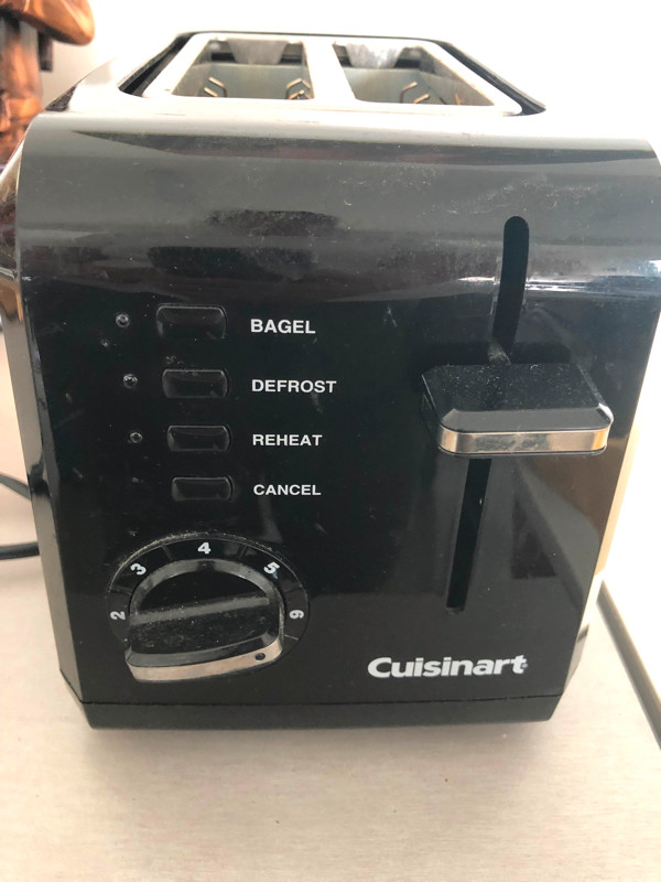 Cuisinart toaster in Toasters & Toaster Ovens in Timmins