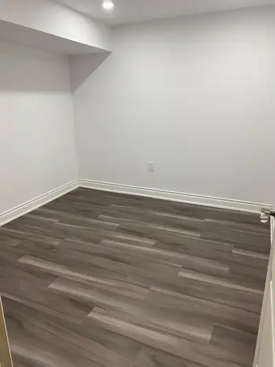 2 Rooms for rent in Basement