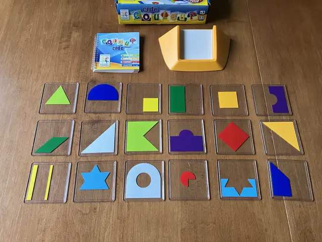 Smart Games Code Couleur (Colour Code)  Game, Complete in Toys & Games in City of Montréal - Image 3