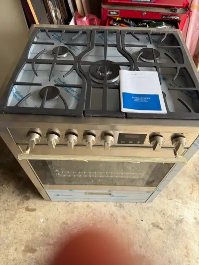 Brand New Porter & Charles Dual Fuel Range - Never Used, View more
